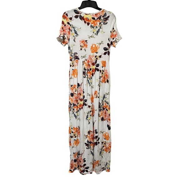 First Look Floral Maxi Dress - Picture 5 of 8